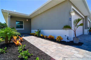 16751 Davis Rd, Fort Myers, FL 33908, Sold 09/28/18