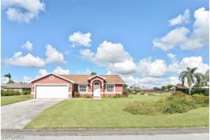 15 Crestwood Cir S, Lehigh Acres, FL 33936, Sold 10/05/18