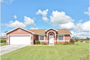 15 Crestwood Cir S, Lehigh Acres, FL 33936, Sold 10/05/18