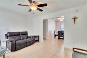207 Leawood Cir, Naples, FL 34104, Sold 10/25/18