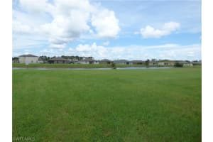 735 Center Lake St, Lehigh Acres, FL 33974, Sold 01/04/19