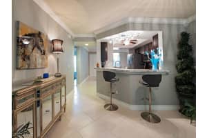 773 Wiggins Lake Dr, Naples, FL 34110, Sold 01/31/19