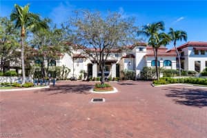 221 9th St S #328, Naples, FL 34102, Sold 06/03/19