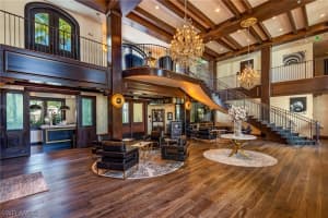 221 9th St S #328, Naples, FL 34102, Sold 06/03/19