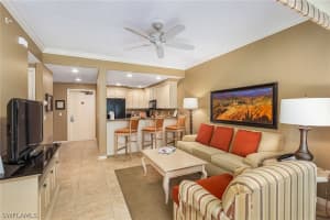 221 9th St S #328, Naples, FL 34102, Sold 06/03/19