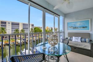 4531 Bay Beach Ln APT 333, Fort Myers Beach, FL 33931, Sold 11/30/18