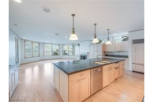 1238 Isabel Dr, Sanibel, FL 33957, Sold 11/28/18