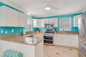 406 Leawood Cir, Naples, FL 34104, Sold 02/26/19