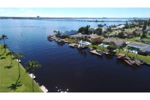 4260 SE 20th Pl APT 402, Cape Coral, FL 33904, Sold 11/30/18