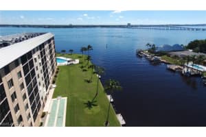 4260 SE 20th Pl APT 402, Cape Coral, FL 33904, Sold 11/30/18