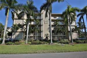 4235 SE 20th Pl APT C204, Cape Coral, FL 33904, Sold 12/14/18