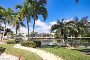 11 Palmview Blvd, Fort Myers Beach, FL 33931, Sold 01/27/20