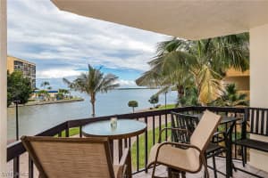 4265 Bay Beach Ln APT 127, Fort Myers Beach, FL 33931, Sold 12/21/18