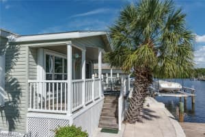 46 Doubloon Way, Fort Myers Beach, FL 33931, Sold 05/07/19