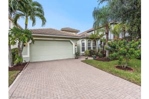 8335 Laurel Lakes Blvd, Naples, FL 34119, Sold 04/04/19