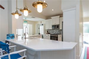 654 Wiggins Lake Dr, Naples, FL 34110, Sold 03/29/19