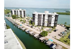 4263 Bay Beach Ln, Fort Myers Beach, FL 33931, Sold 02/25/19