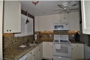 2121 Collier Ave APT 210, Fort Myers, FL 33901, Sold 02/15/19