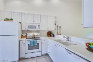 3505 Avion Woods Ct, Naples, FL 34104, Sold 08/29/19