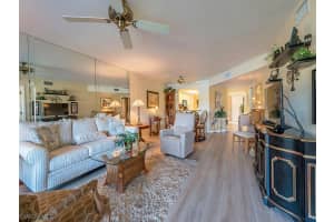 515 Lake Louise Cir, Naples, FL 34110, Sold 03/28/19