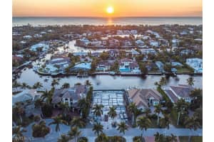 1990 6th St S, Naples, FL 34102, Sold 10/14/21