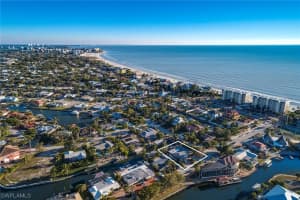 1 Glenview Manor Dr, Fort Myers Beach, FL 33931, Sold 06/10/19