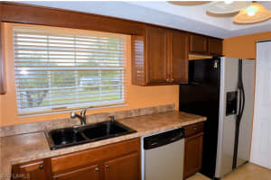 7049 New Post Rd Apt 8, North Fort Myers, FL 33917, Sold 02/12/20
