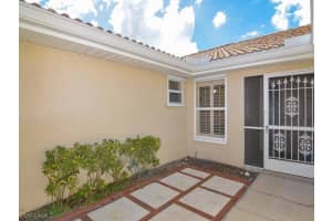 347 Emerald Bay Cir, Naples, FL 34110, Sold 04/05/19