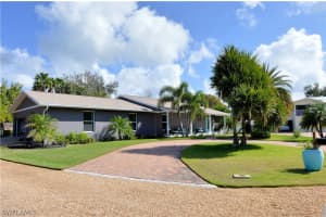 200 Starfish Cir, Fort Myers Beach, FL 33931, Sold 11/14/19