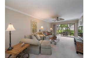 774 Wiggins Lake Dr, Naples, FL 34110, Sold 10/15/19