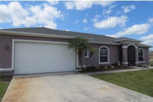 293 Justene Cir, Lehigh Acres, FL 33936, Sold 04/30/19