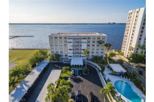 1900 Clifford St APT 701, Fort Myers, FL 33901, Sold 04/25/19