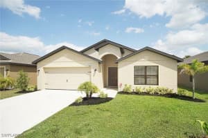229 Shadow Lakes Dr, Lehigh Acres, FL 33974, Sold 08/09/19