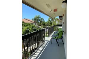 9300 Lake Park Dr APT 204, Fort Myers, FL 33919, Sold 08/15/19