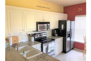 370 Emerald Bay Cir, Naples, FL 34110, Sold 06/06/19