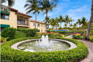 975 Sandpiper St, Naples, FL 34102, Sold 07/29/19