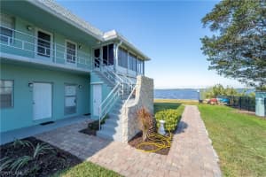 3225 E Riverside Dr, Fort Myers, FL 33916, Sold 10/31/19