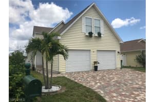 393 Leawood Cir, Naples, FL 34104, Sold 08/26/19