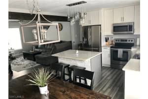393 Leawood Cir, Naples, FL 34104, Sold 08/26/19