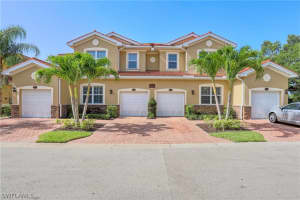 Units 1-4, 8515 Oakshade Cir, Fort Myers, FL 33919, Sold 08/30/19