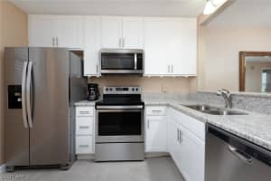 9291 Central Park Dr APT 104, Fort Myers, FL 33919, Sold 01/23/20