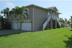 2221 Waylife Ct, Alva, FL 33920, Sold 10/04/19