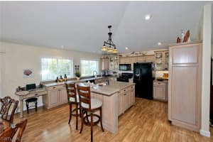 2221 Waylife Ct, Alva, FL 33920, Sold 10/04/19