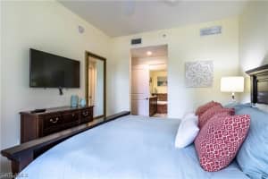 1055 Sandpiper St, Naples, FL 34102, Sold 07/24/20