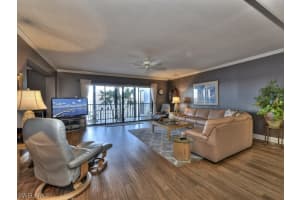 1900 Virginia Ave APT 201, Fort Myers, FL 33901, Sold 11/08/19