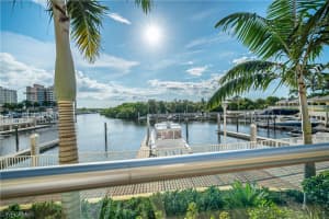 13665 Vanderbilt Dr, Naples, FL 34110, Sold 03/06/20