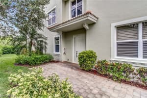 1335 Mariposa Cir, Naples, FL 34105, Sold 08/14/20