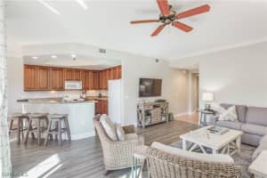 975 Sandpiper St, Naples, FL 34102, Sold 04/01/20