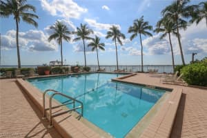 1900 Virginia Ave APT 701, Fort Myers, FL 33901, Sold 12/30/19