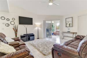 132 Santa Clara Dr, Naples, FL 34104, Sold 12/17/19